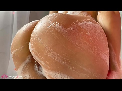 ❤️ Brunette شاور میں شدید orgasm کے لئے وائبریٹر کے ساتھ بلی میں مشت زنی کرتی ہے۔ ❤️❌  پر ur.cassino-vulkan646.ru ❌️❤